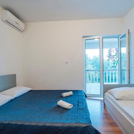 Apt White Idyll, 3 Bedrooms, 3 Bathrooms, Terrace Apt بروماجنا المظهر الخارجي الصورة