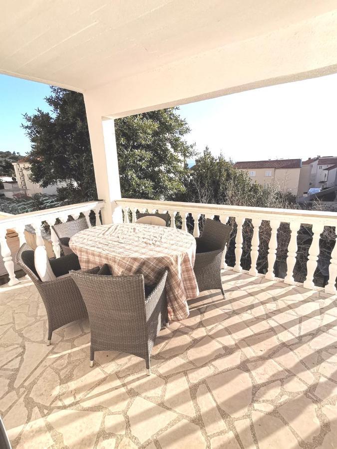 Apt White Idyll, 3 Bedrooms, 3 Bathrooms, Terrace Apt بروماجنا المظهر الخارجي الصورة