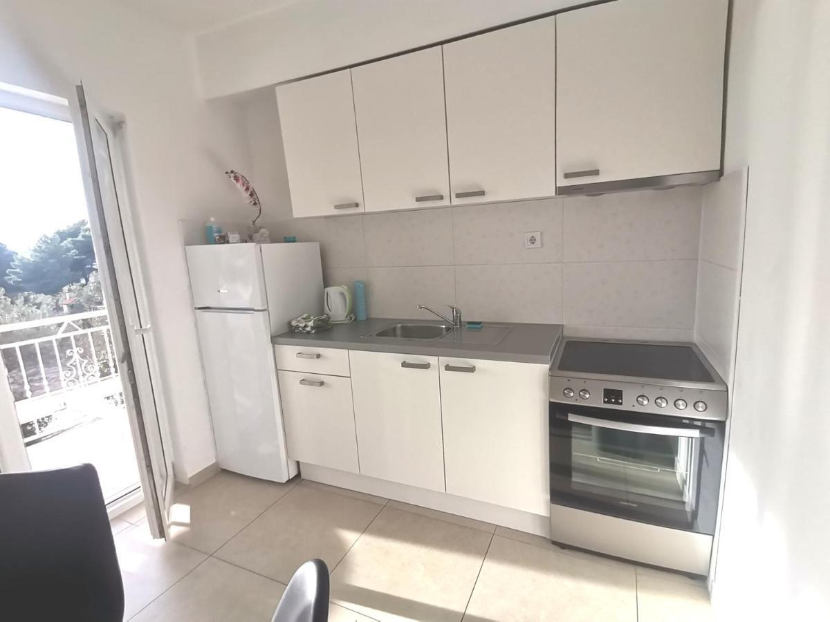 Apt White Idyll, 3 Bedrooms, 3 Bathrooms, Terrace Apt بروماجنا المظهر الخارجي الصورة