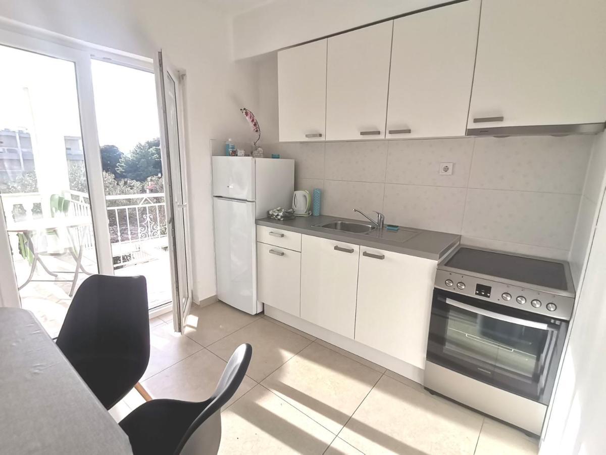 Apt White Idyll, 3 Bedrooms, 3 Bathrooms, Terrace Apt بروماجنا المظهر الخارجي الصورة