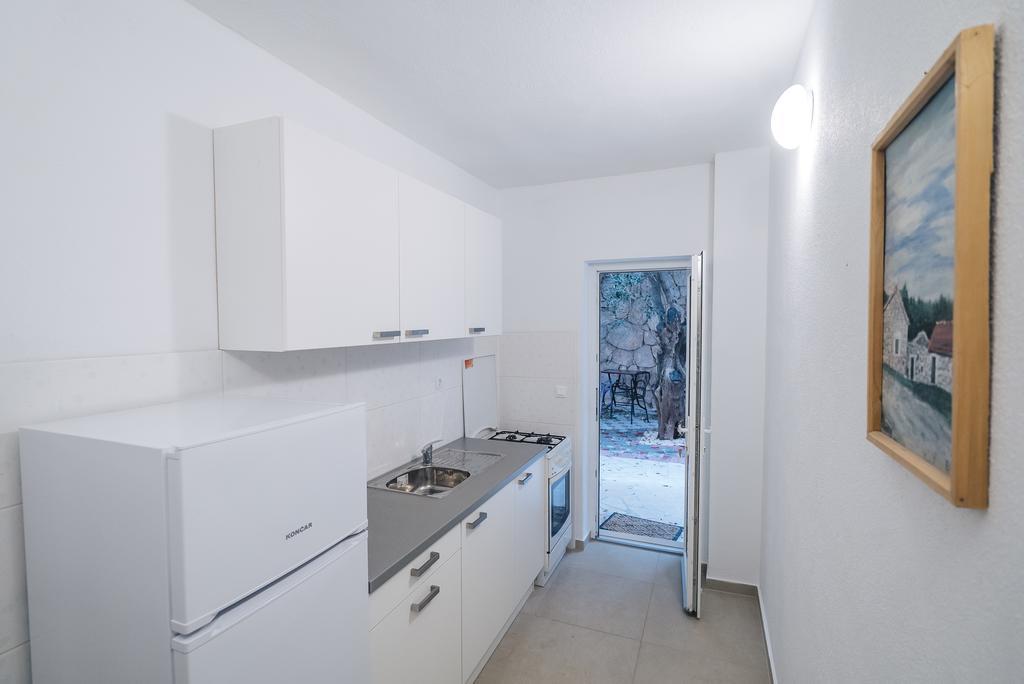 Apt White Idyll, 3 Bedrooms, 3 Bathrooms, Terrace Apt بروماجنا المظهر الخارجي الصورة